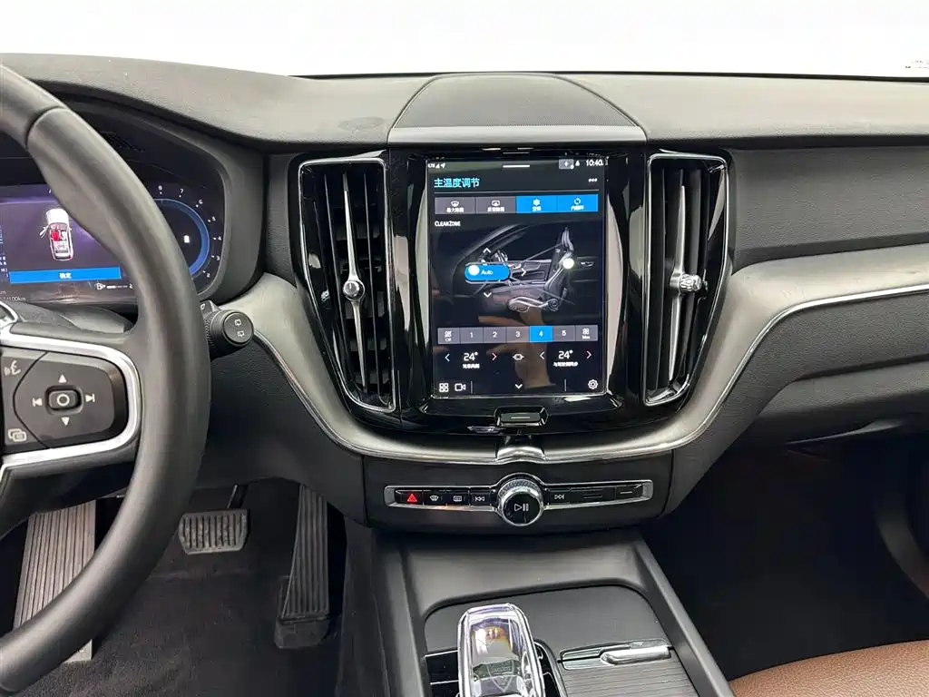 Volvo Volvo XC60 2024 B5 AWD Momentum Luxury Edition 2024 - thumbnail 13