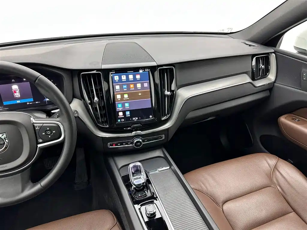 Volvo Volvo XC60 2024 B5 AWD Momentum Luxury Edition 2024 - thumbnail 14