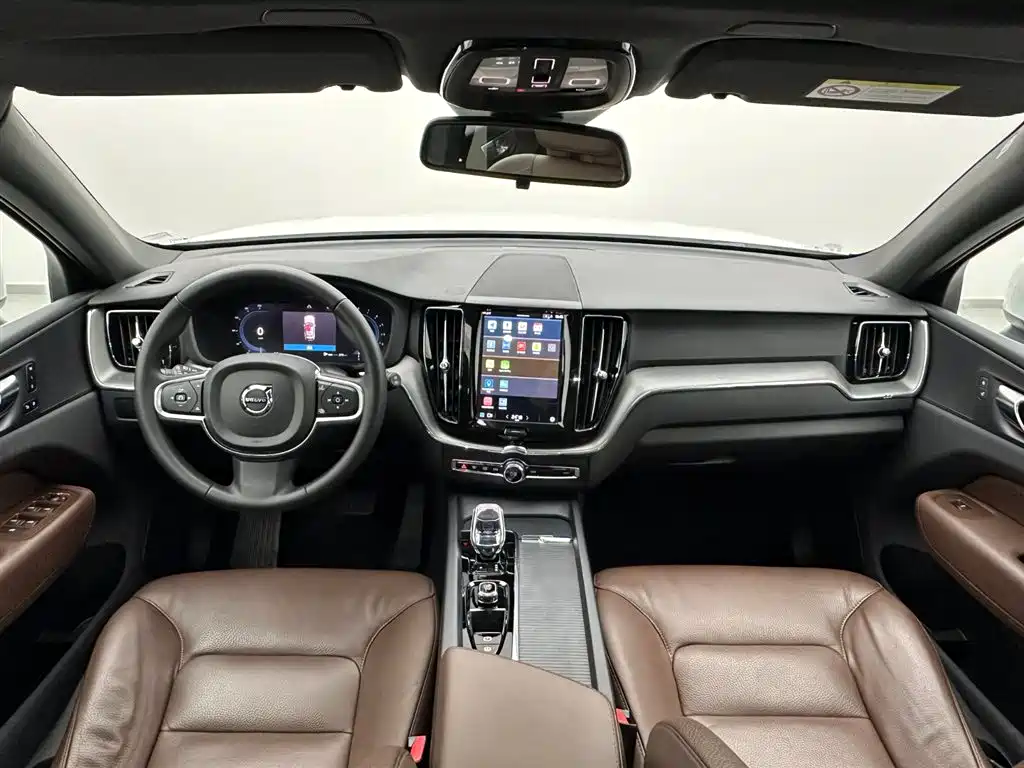 Volvo Volvo XC60 2024 B5 AWD Momentum Luxury Edition 2024 - thumbnail 17