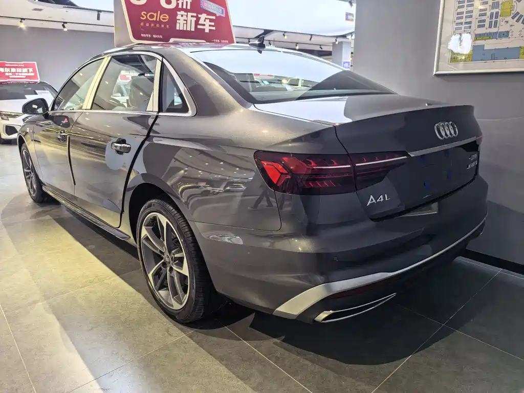 Audi Audi A4L 2025 2 Million Celebration Edition 40 TFSI Fashion Dynamic Model 2026 - thumbnail 5
