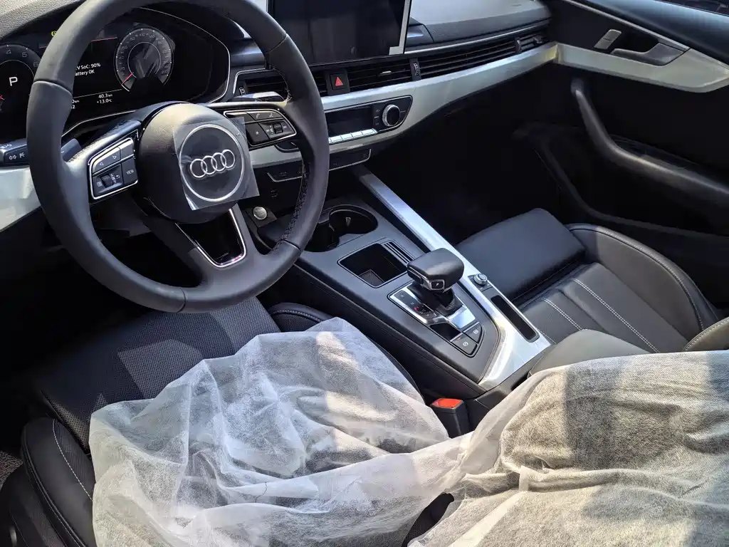 Audi Audi A4L 2025 2 Million Celebration Edition 40 TFSI Fashion Dynamic Model 2026 - thumbnail 8