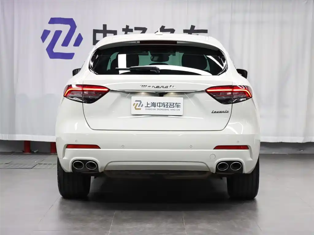 Maserati Maserati Levante 2022 2.0T GT锋芒版  Note: The "锋芒版" (Fengmang Edition) is a specific trim level that may not have an exact international equivalent name, but the core model is the Maserati Levante 2022 2.0T GT. 2022 - thumbnail 4