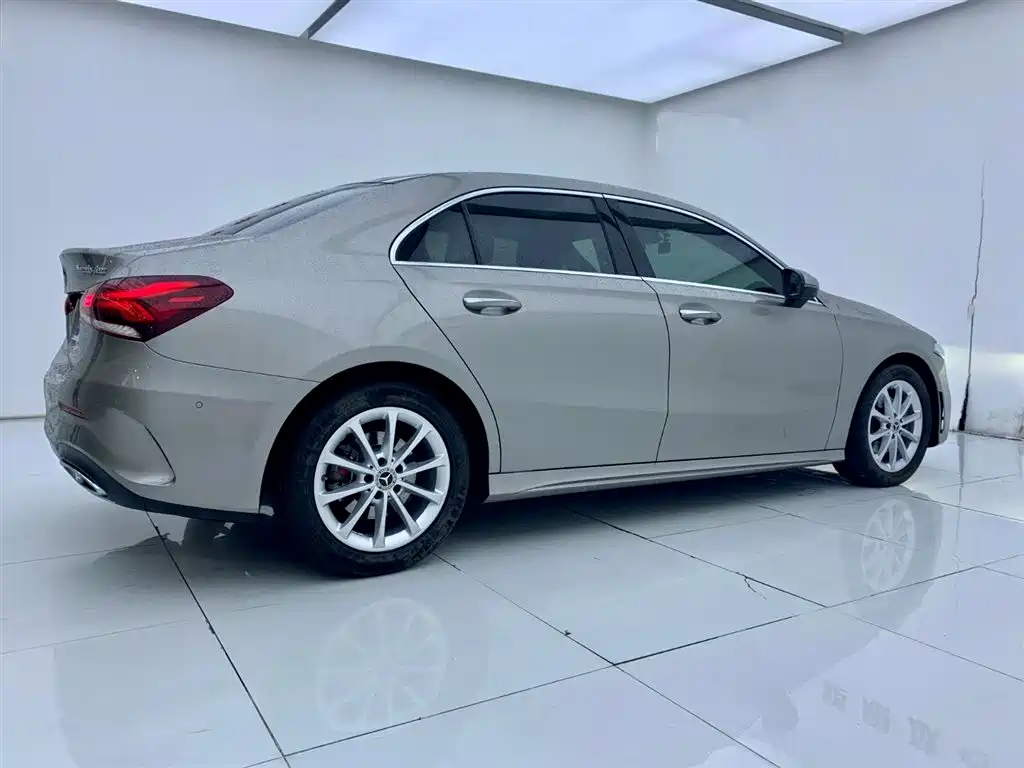 Mercedes-Benz Mercedes-Benz A-Class 2020 A 200 L Sport Sedan 2020 - thumbnail 5