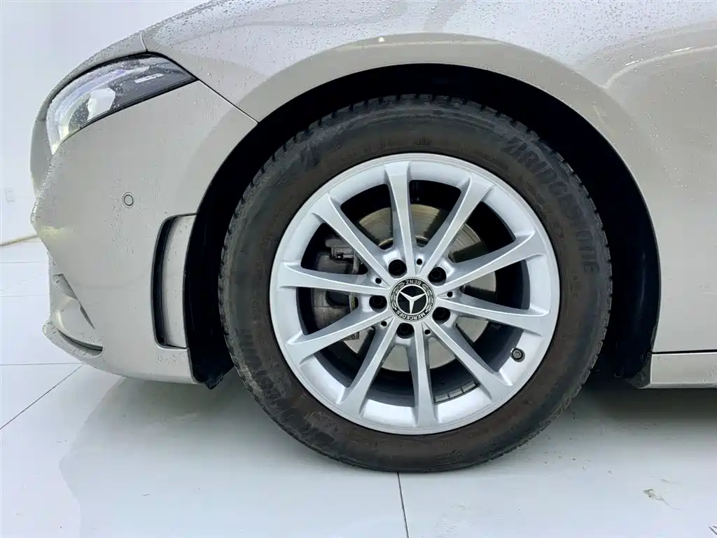 Mercedes-Benz Mercedes-Benz A-Class 2020 A 200 L Sport Sedan 2020 - thumbnail 9
