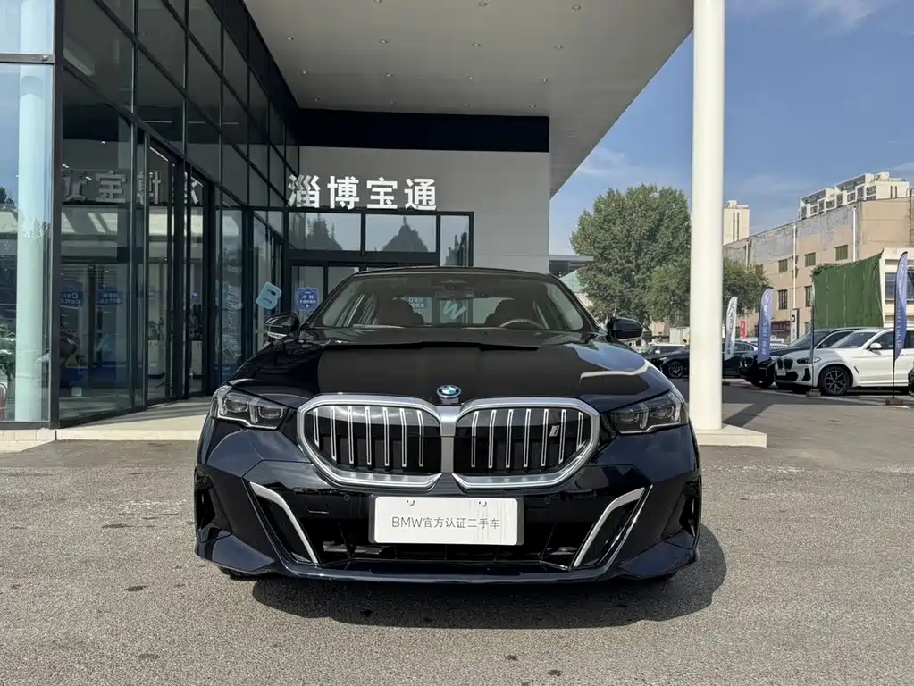 BMW BMW i5 2024 eDrive 35L M Sport Package 2025 - thumbnail 2