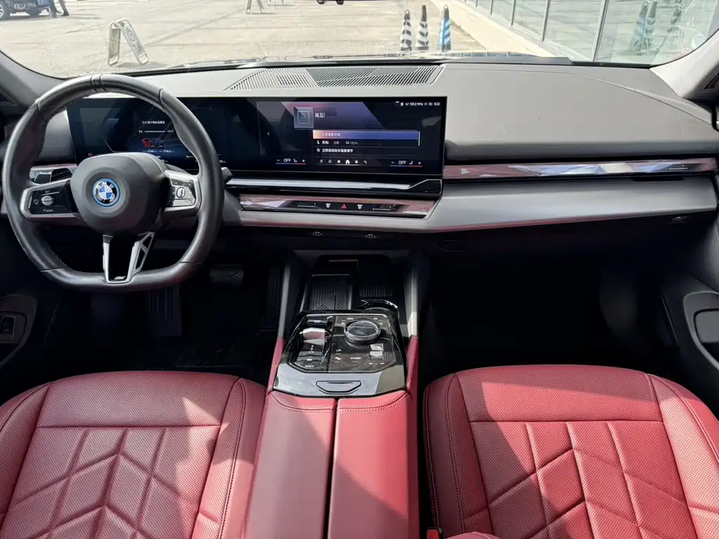 BMW BMW i5 2024 eDrive 35L M Sport Package 2025 - thumbnail 7