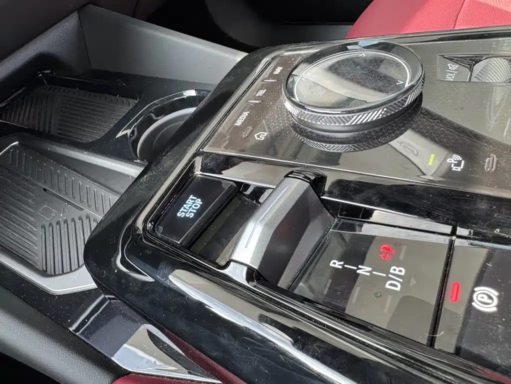 BMW BMW i5 2024 eDrive 35L M Sport Package 2025 - thumbnail 8