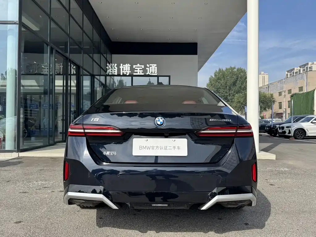 BMW BMW i5 2024 eDrive 35L M Sport Package 2025 - thumbnail 11
