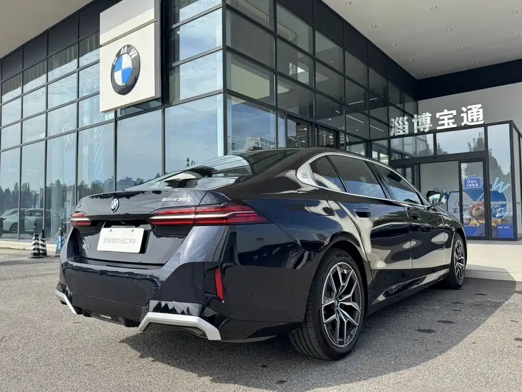BMW BMW i5 2024 eDrive 35L M Sport Package 2025 - thumbnail 12