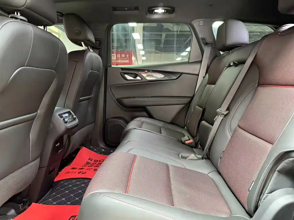 Chevrolet Blazer 2020 RS 650T AWD 7-seater Off-road Edition 2021 - thumbnail 8