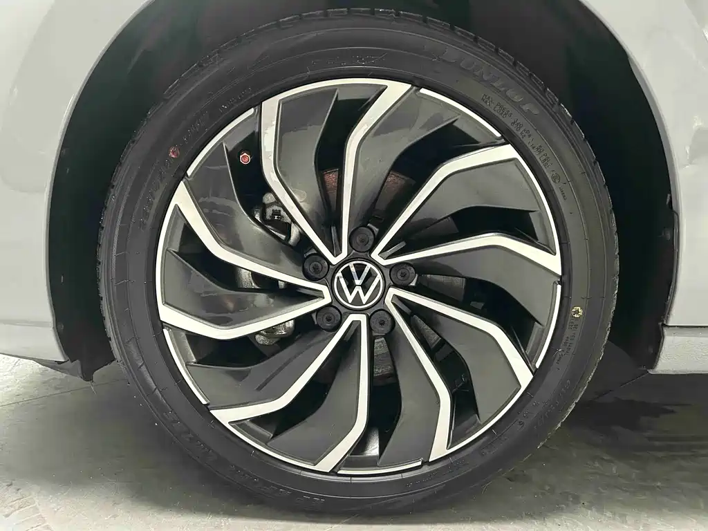 Volkswagen Golf 2021 280TSI DSG Pro Launch Edition 2021 - thumbnail 3