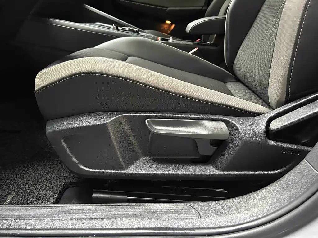 Volkswagen Golf 2021 280TSI DSG Pro Launch Edition 2021 - thumbnail 7