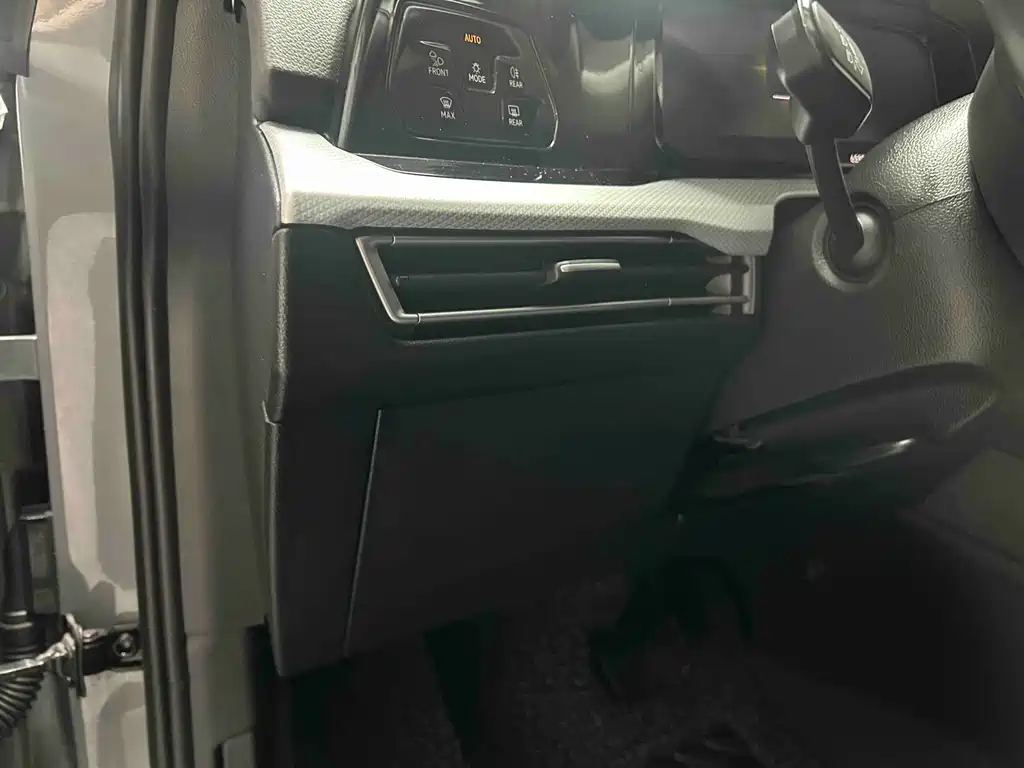 Volkswagen Golf 2021 280TSI DSG Pro Launch Edition 2021 - thumbnail 8