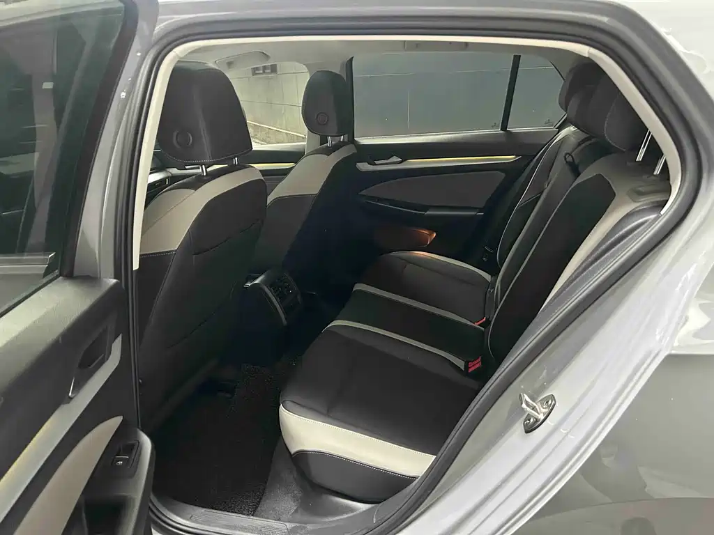 Volkswagen Golf 2021 280TSI DSG Pro Launch Edition 2021 - thumbnail 9