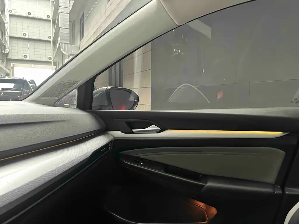 Volkswagen Golf 2021 280TSI DSG Pro Launch Edition 2021 - thumbnail 16