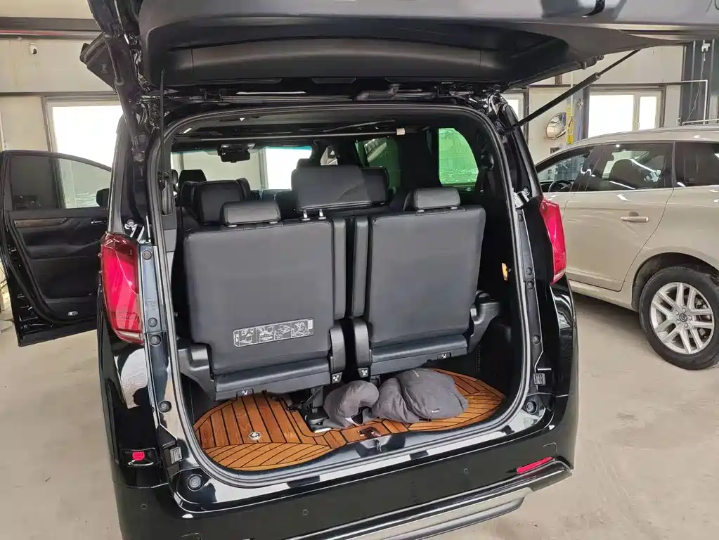 Toyota Alphard 2023 Dual Engine 2.5L Premium Gold Edition 2023 - thumbnail 9