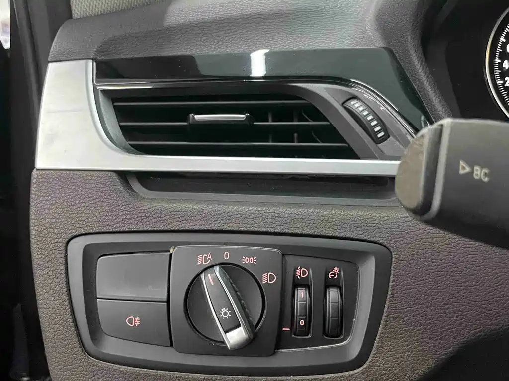 BMW BMW X1 2022 sDrive20Li Fashion Edition 2022 - thumbnail 14