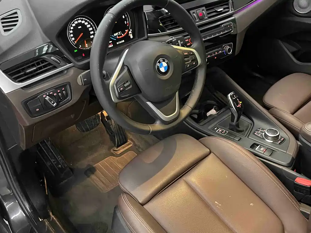 BMW BMW X1 2022 sDrive20Li Fashion Edition 2022 - thumbnail 17