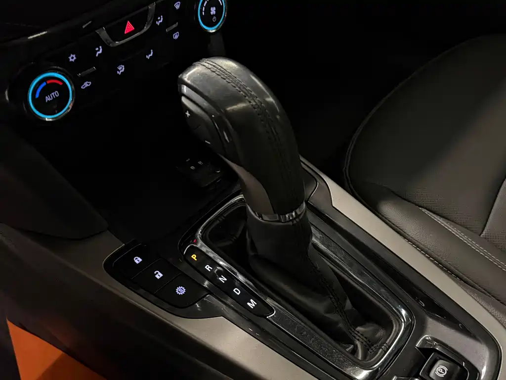 Chevrolet Malibu 2018 530T Automatic Luxury Edition 2019 - thumbnail 6