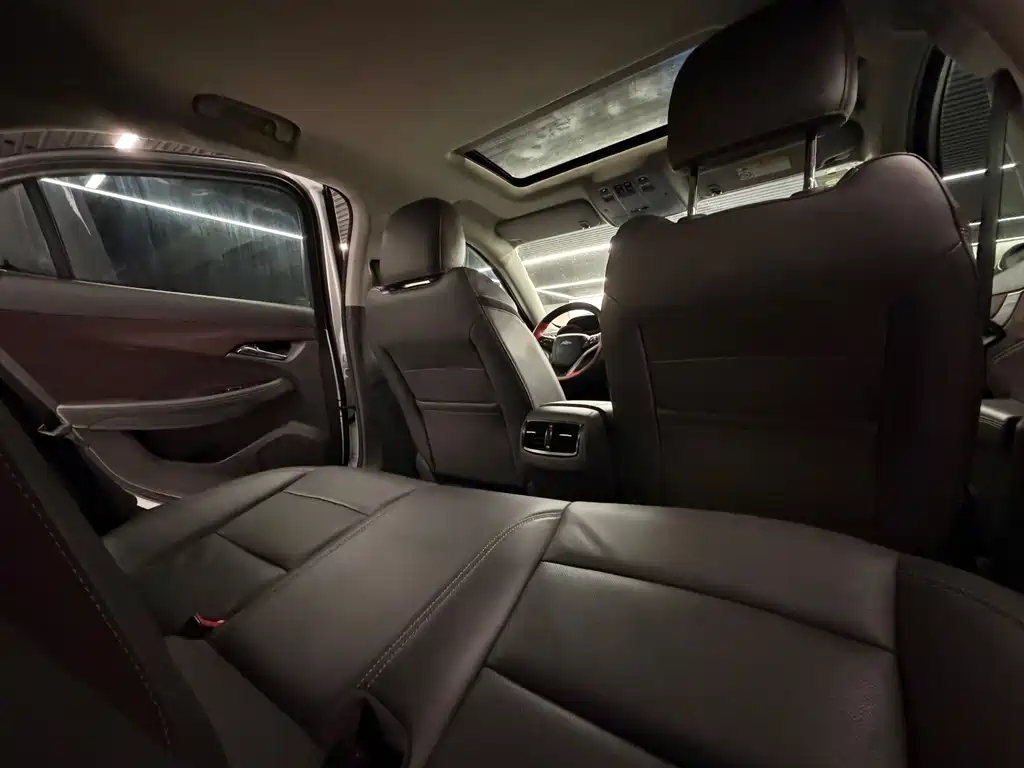 Chevrolet Malibu 2018 530T Automatic Luxury Edition 2019 - thumbnail 10