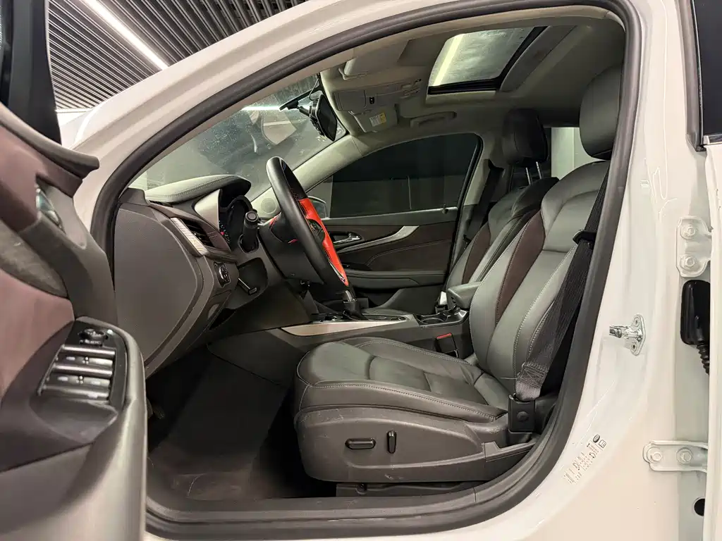 Chevrolet Malibu 2018 530T Automatic Luxury Edition 2019 - thumbnail 12