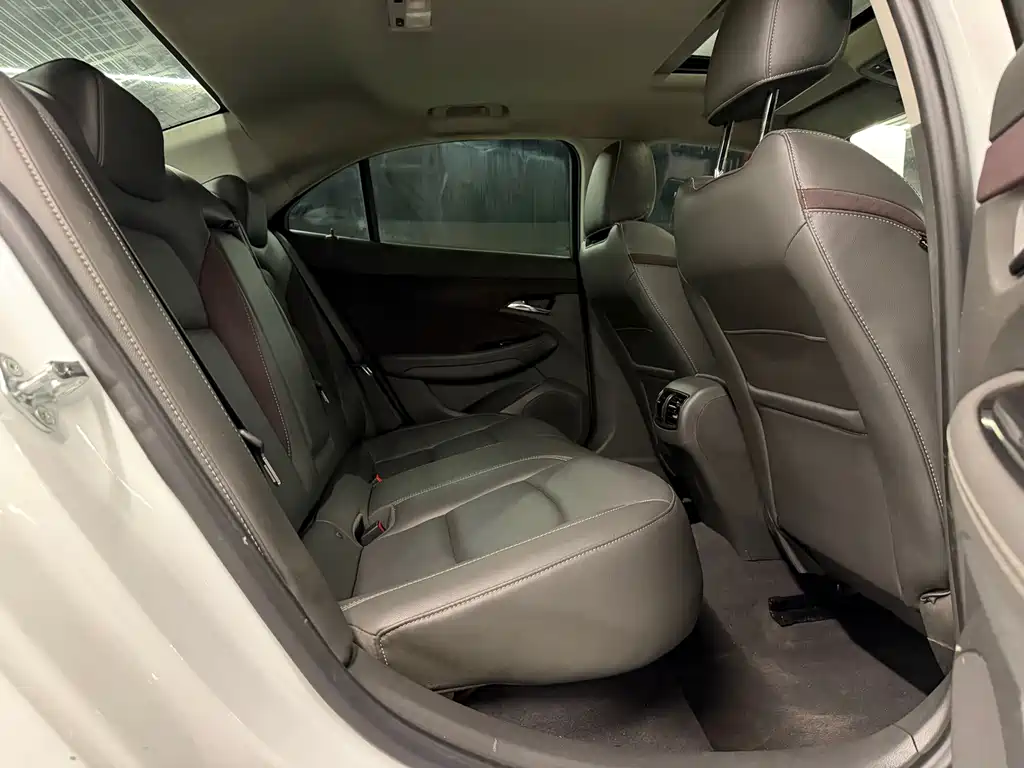 Chevrolet Malibu 2018 530T Automatic Luxury Edition 2019 - thumbnail 14