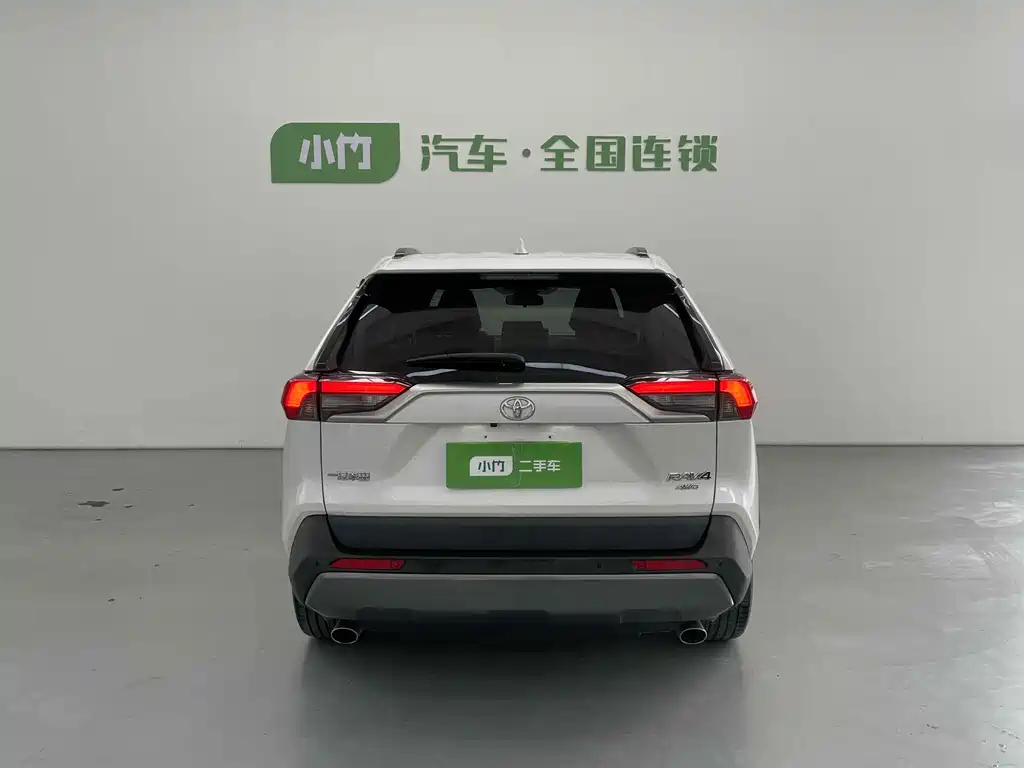 Toyota RAV4 2021 2.0L CVT AWD Premium Edition 2021 - thumbnail 4