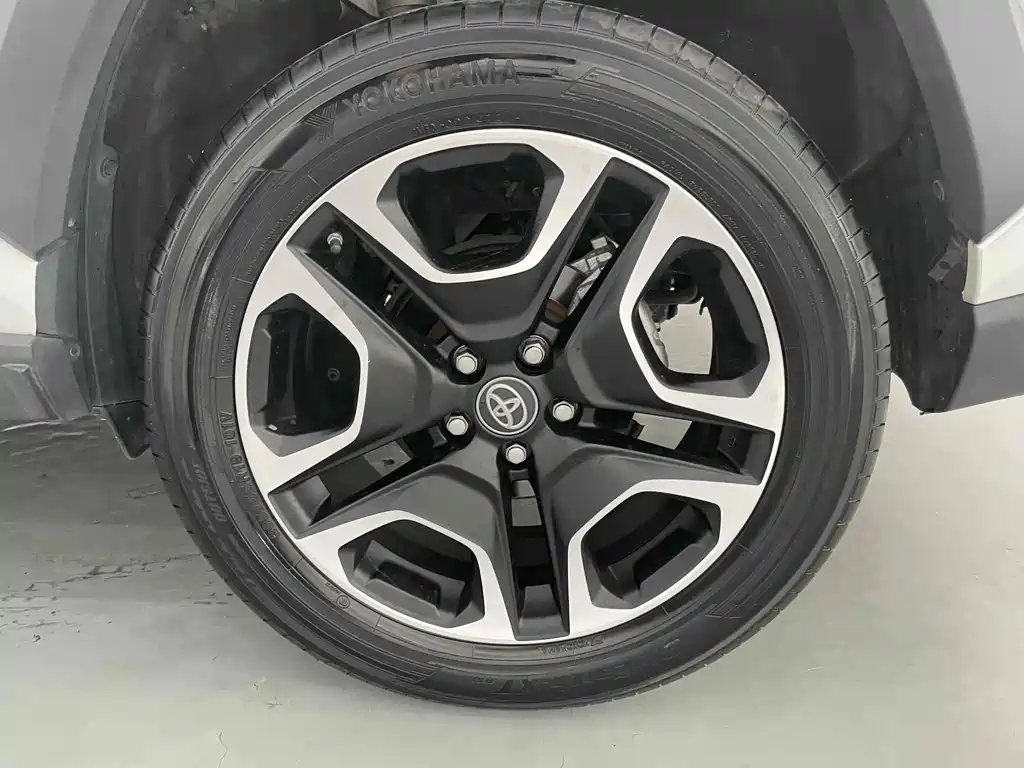 Toyota RAV4 2021 2.0L CVT AWD Premium Edition 2021 - thumbnail 12
