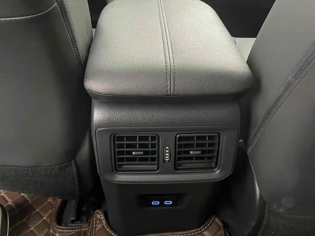 Toyota RAV4 2021 2.0L CVT AWD Premium Edition 2021 - thumbnail 15