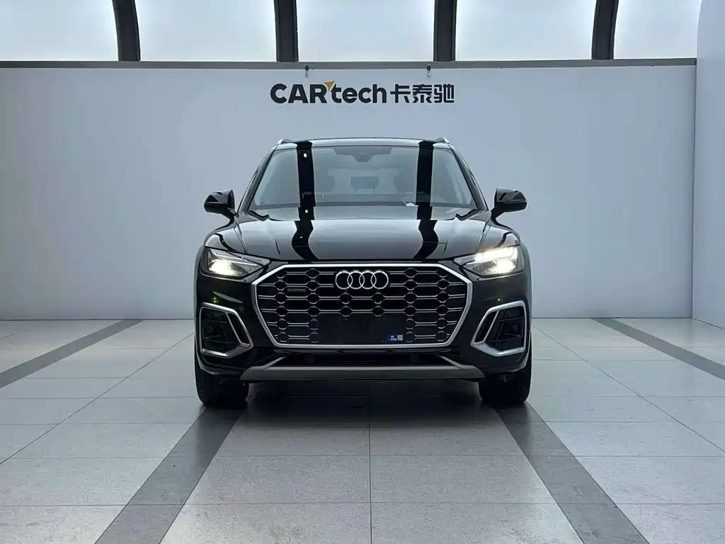 Audi Audi Q5L 2025 45th Anniversary Edition 40 TFSI Fashion Dynamic Model 2026 - thumbnail 4