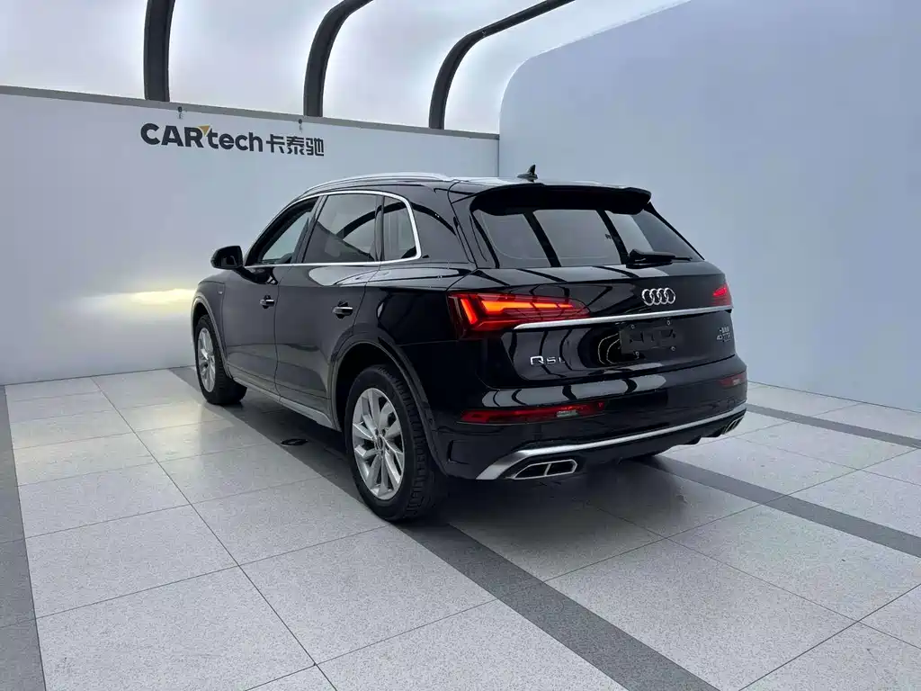 Audi Audi Q5L 2025 45th Anniversary Edition 40 TFSI Fashion Dynamic Model 2026 - thumbnail 5