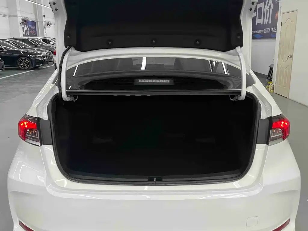 Toyota Toyota Corolla 2021 1.2T S-CVT Elite PLUS Edition 2022 - thumbnail 24