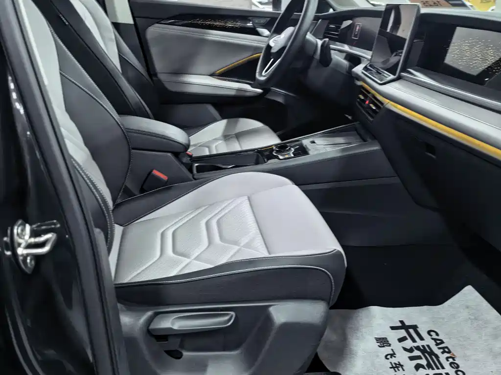 Volkswagen Tayron 2025 Tayron L 330TSI 2WD Elite 2026 - thumbnail 2
