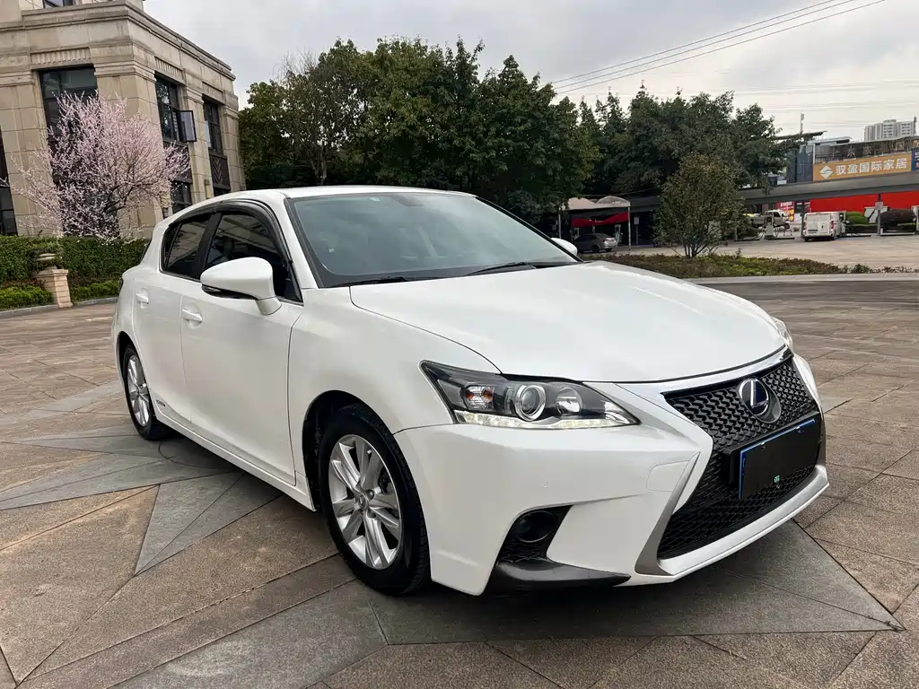 Lexus Lexus CT 2014 CT200h Comfort Version Monotone 2017 - thumbnail 3