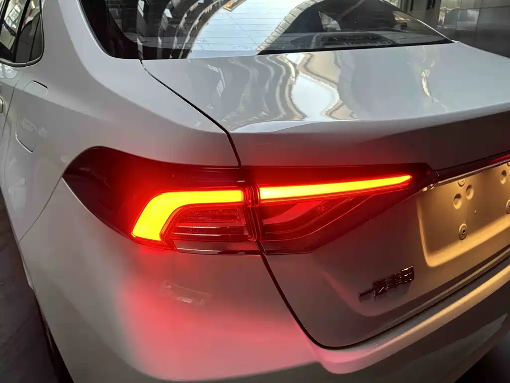 Toyota Corolla 2023 1.8L Intelligent Electric Hybrid Elite Edition 2023 - thumbnail 6
