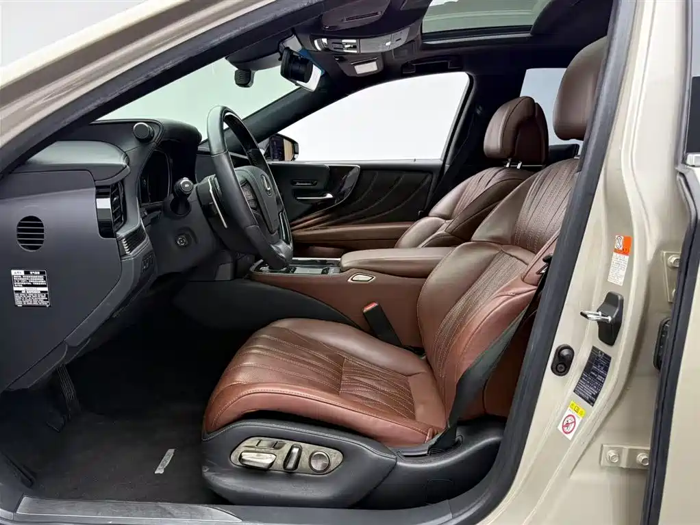 Lexus Lexus LS 500h Executive Edition 2018 Model Year China V Emission Standard 2019 - thumbnail 8