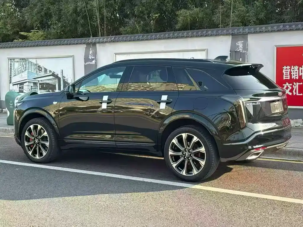 Cadillac Cadillac XT5 2025 2.0T Platinum Edition 2024 - thumbnail 9