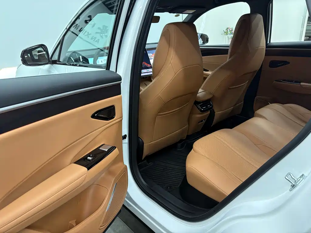 Geely Galaxy Geely Galaxy L7 2025 EM-i 115km Explorer+ Edition 2025 - thumbnail 13
