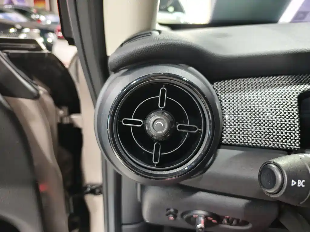 MINI MINI 2022 Facelift 1.5T COOPER Artist 2022 - thumbnail 14
