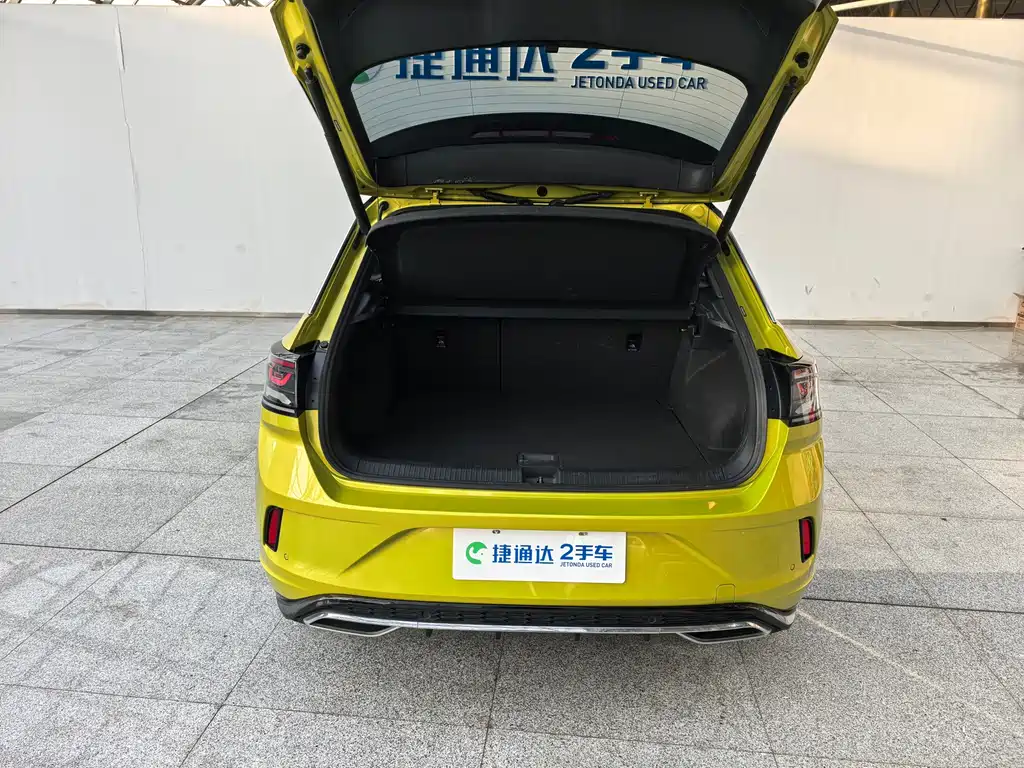 Volkswagen T-ROC 2023 300TSI DSG 2WD Starlight Edition 2023 - thumbnail 18