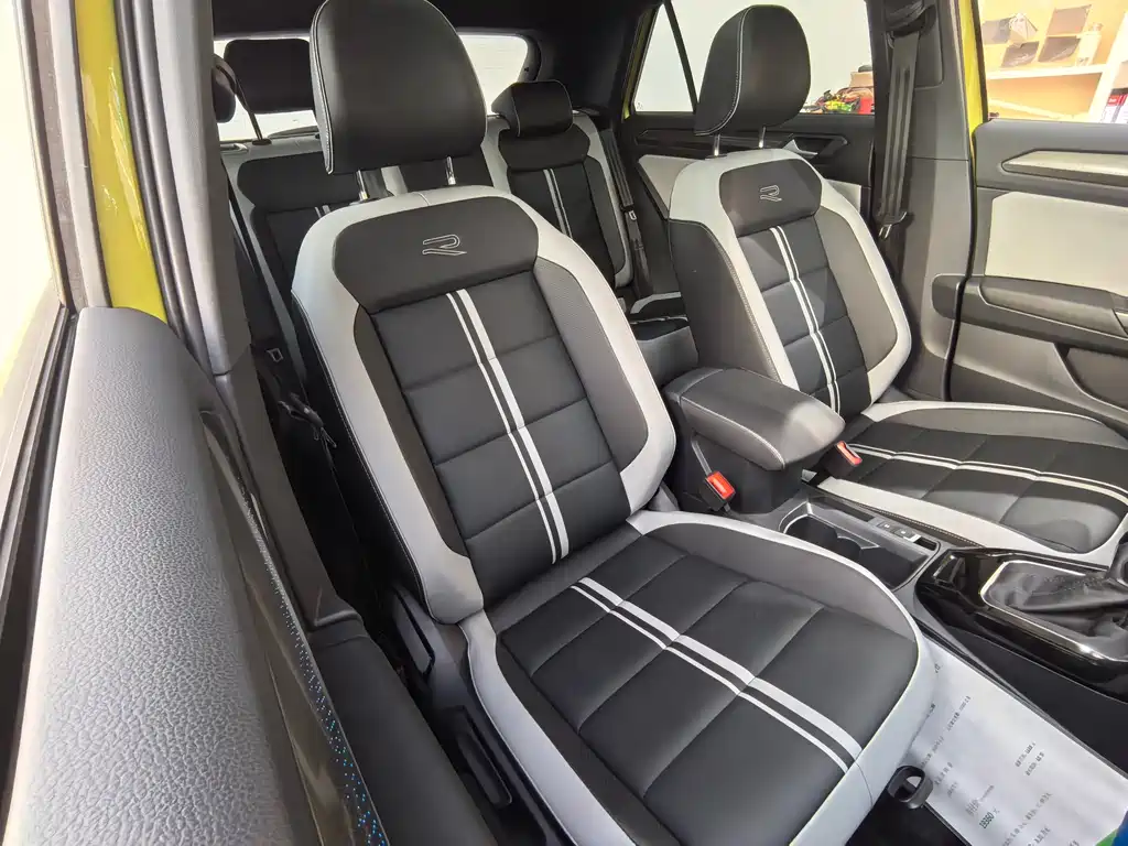 Volkswagen T-ROC 2023 300TSI DSG 2WD Starlight Edition 2023 - thumbnail 30