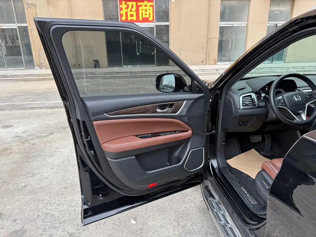 Honda Honda UR-V 2017 370TURBO AWD Luxury Edition China V 2018 - thumbnail 6