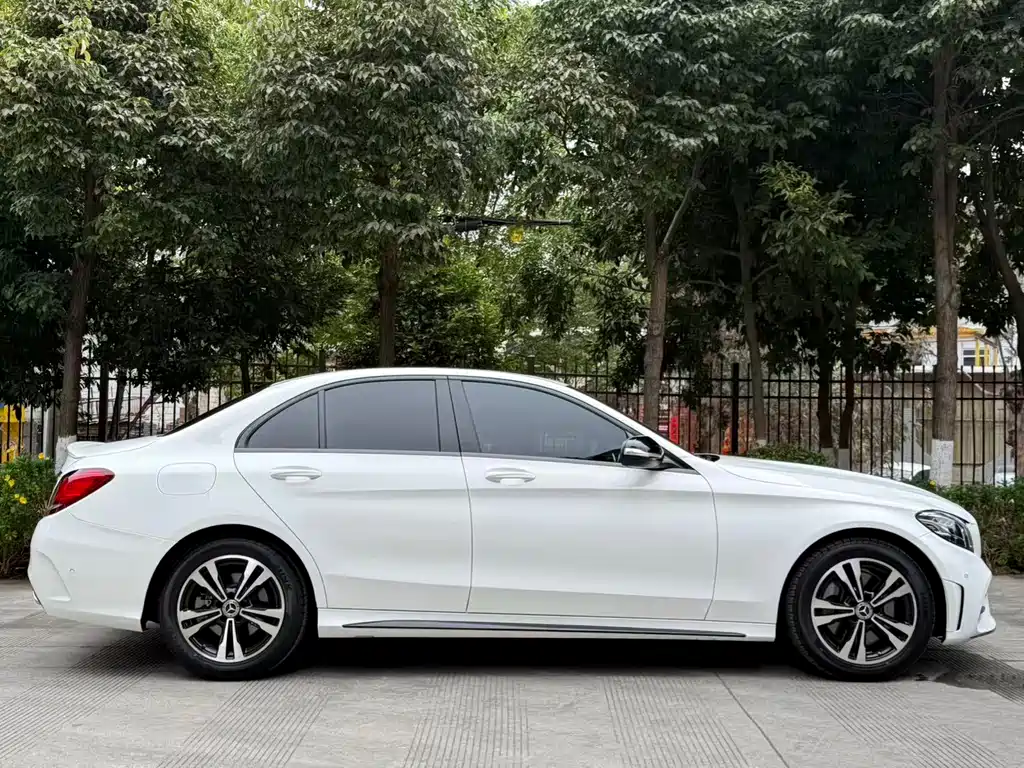 Mercedes-Benz Mercedes-Benz C-Class 2020 C 260 Sport 4MATIC 2020 - thumbnail 23