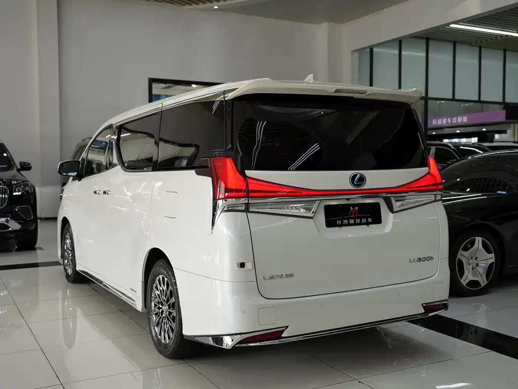 Lexus Lexus LM 300h 7-seater Elegant Version 2020 Model 2021 - thumbnail 23