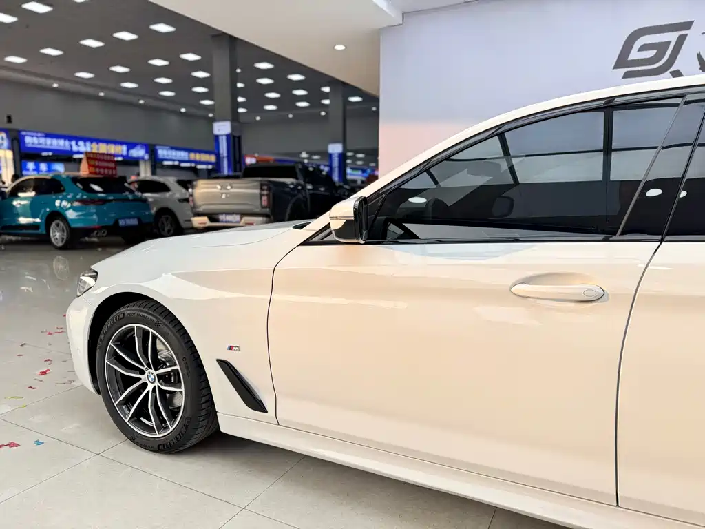 BMW BMW 5 Series Import 2021 Model 525i M Sport Package 2021 - thumbnail 27