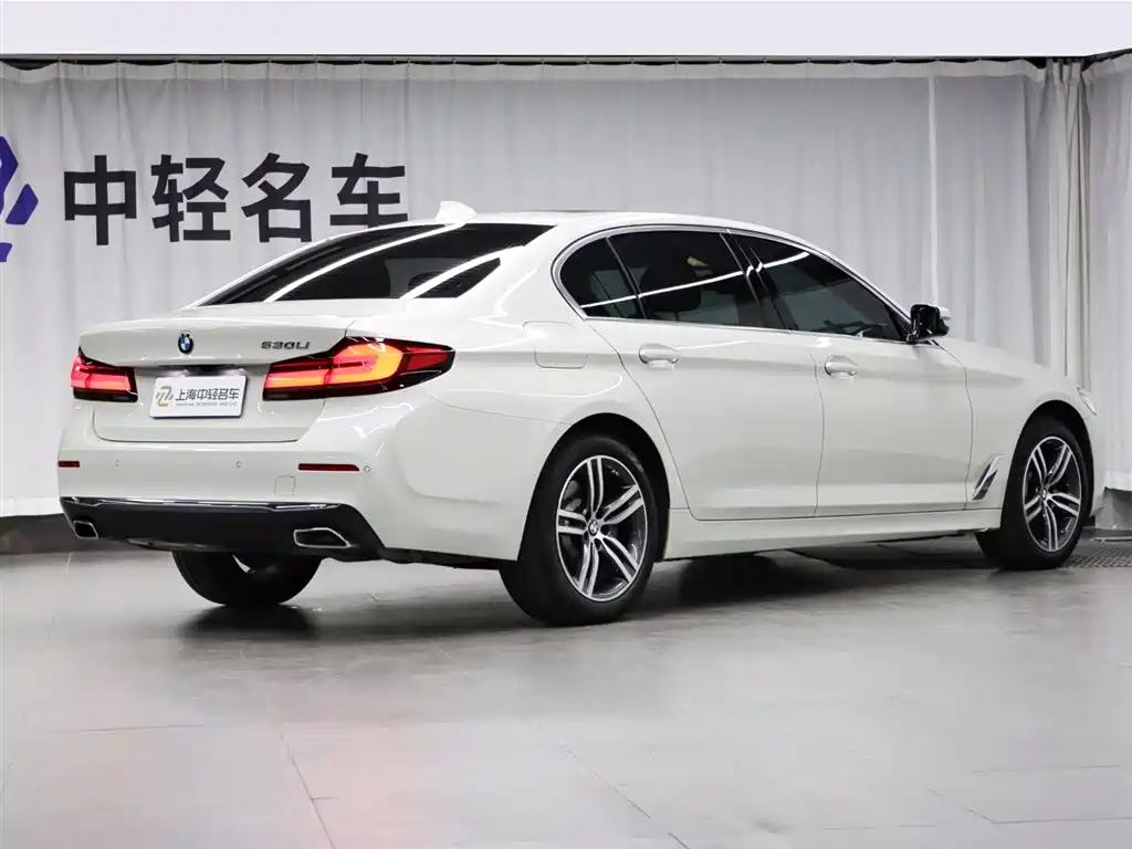 BMW BMW 5 Series 2022 Model Year Facelift 530Li Leading Edition Luxury Package 2022 - thumbnail 3