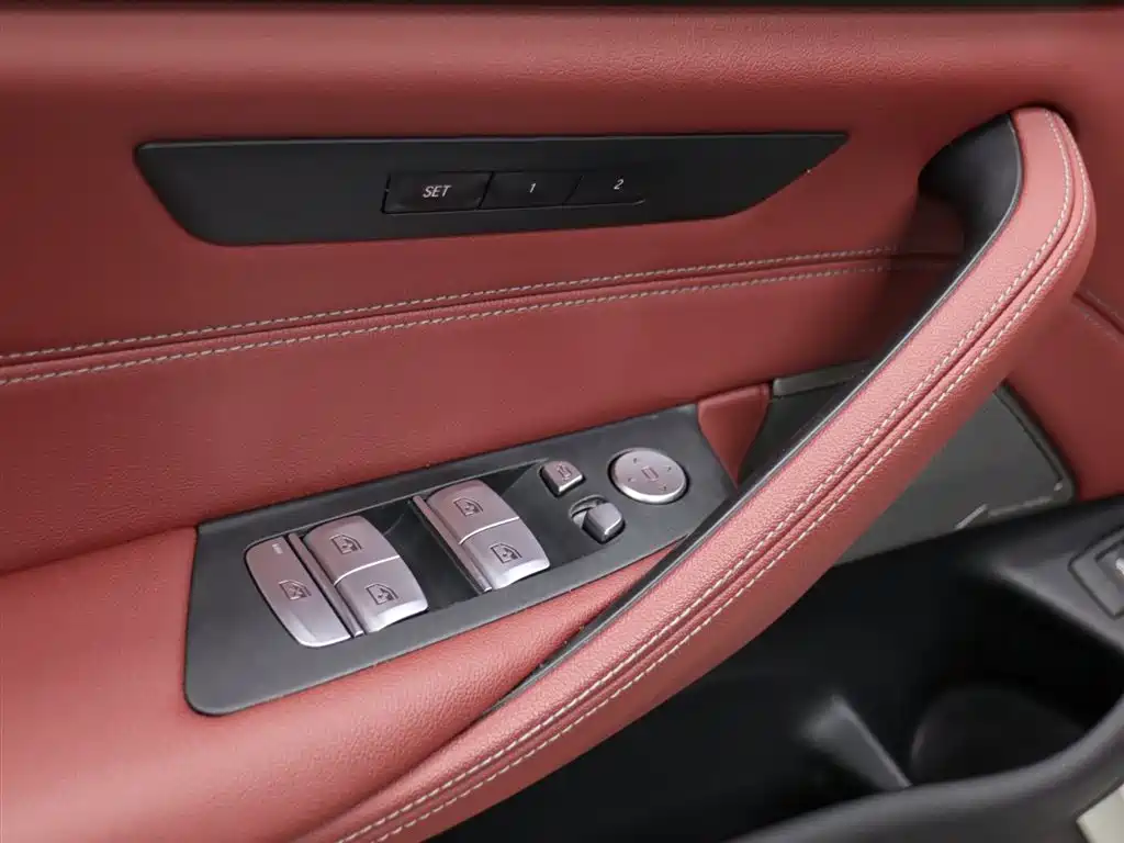 BMW BMW 5 Series 2022 Model Year Facelift 530Li Leading Edition Luxury Package 2022 - thumbnail 25