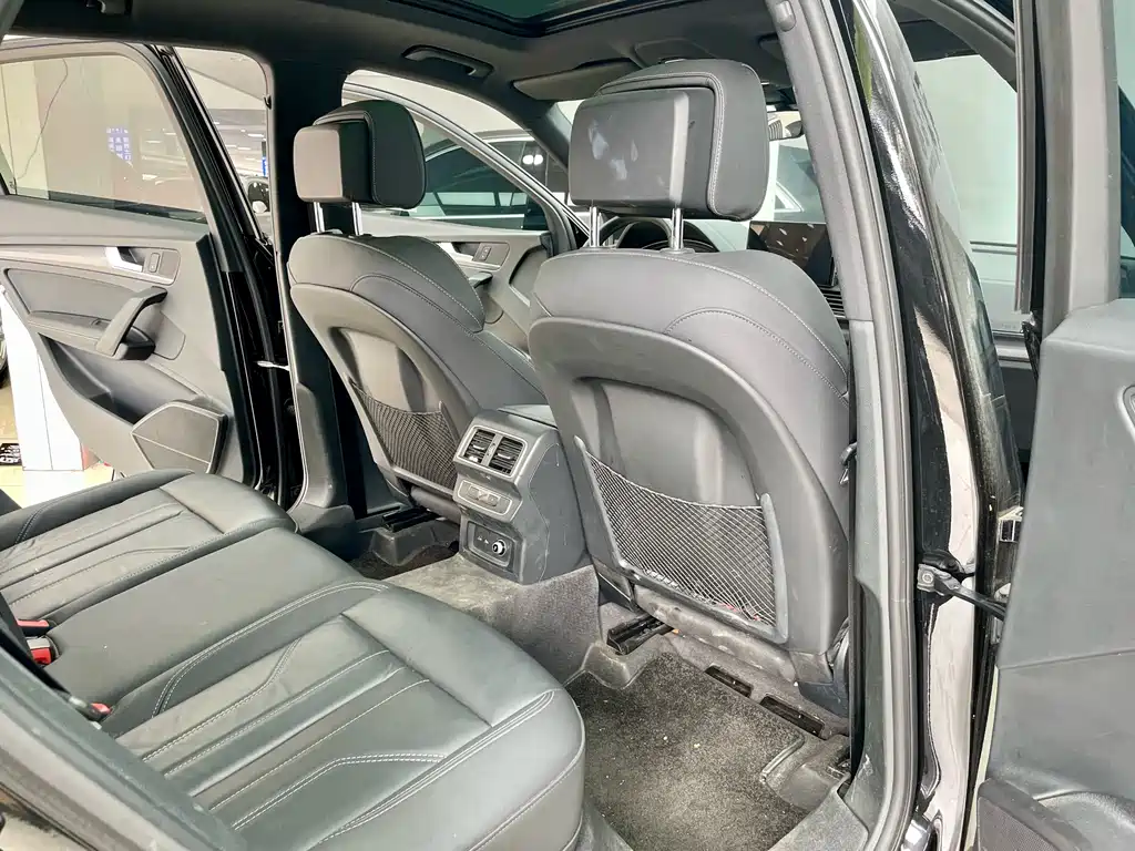 Audi Audi Q5L 2022 40T Premium Dynamic Model 2023 - thumbnail 10