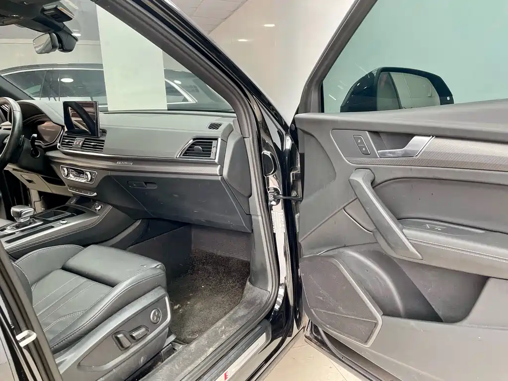 Audi Audi Q5L 2022 40T Premium Dynamic Model 2023 - thumbnail 12