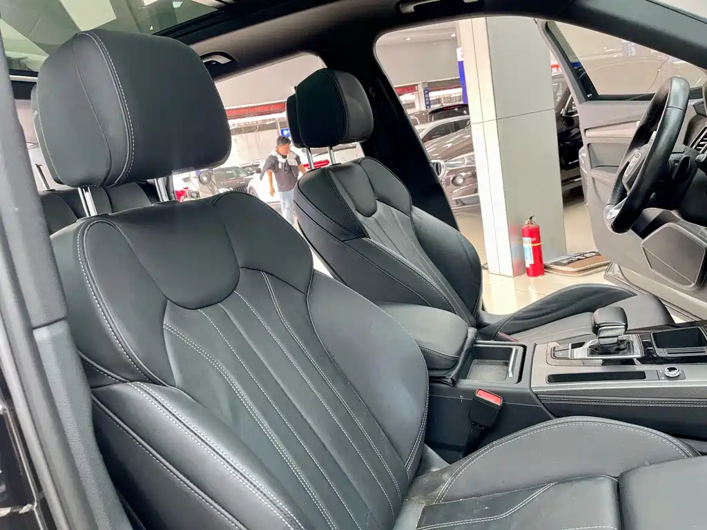Audi Audi Q5L 2022 40T Premium Dynamic Model 2023 - thumbnail 14
